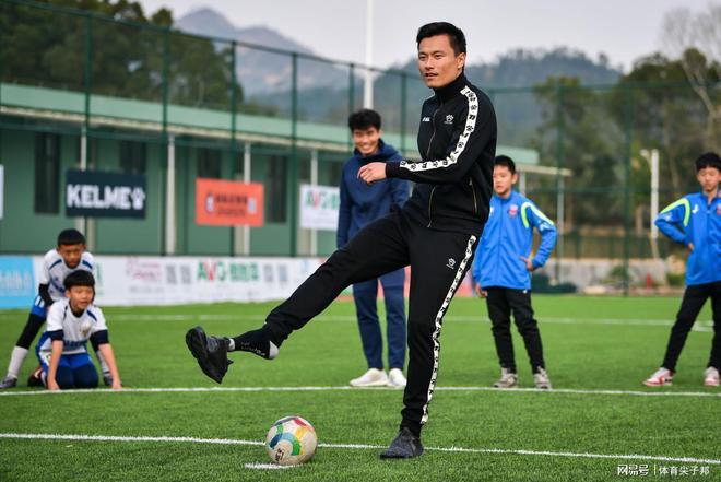 爱游戏官方入口-哥伦比亚国脚在国家队比赛中表现出色，备受瞩目的简单介绍