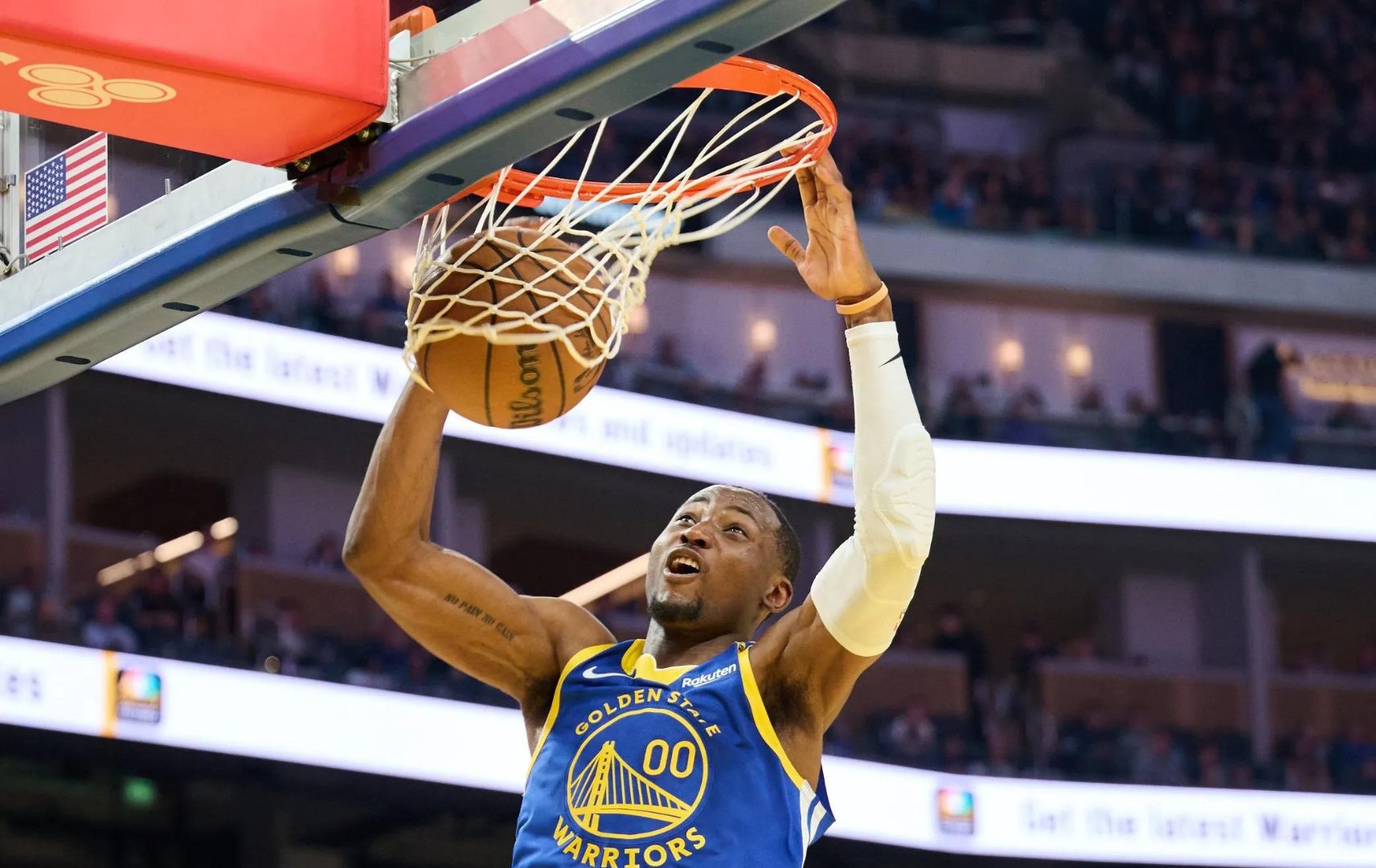 勇士再次击败东部强队,连胜纪录延续 勇士再次击败东部强队,连胜纪录延续