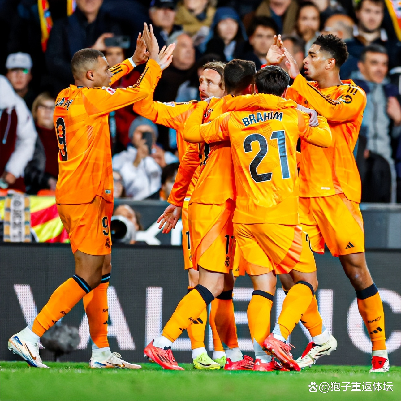 豪门球队交战!火爆对决即将展开 豪门球队交战!火爆对决即将展开