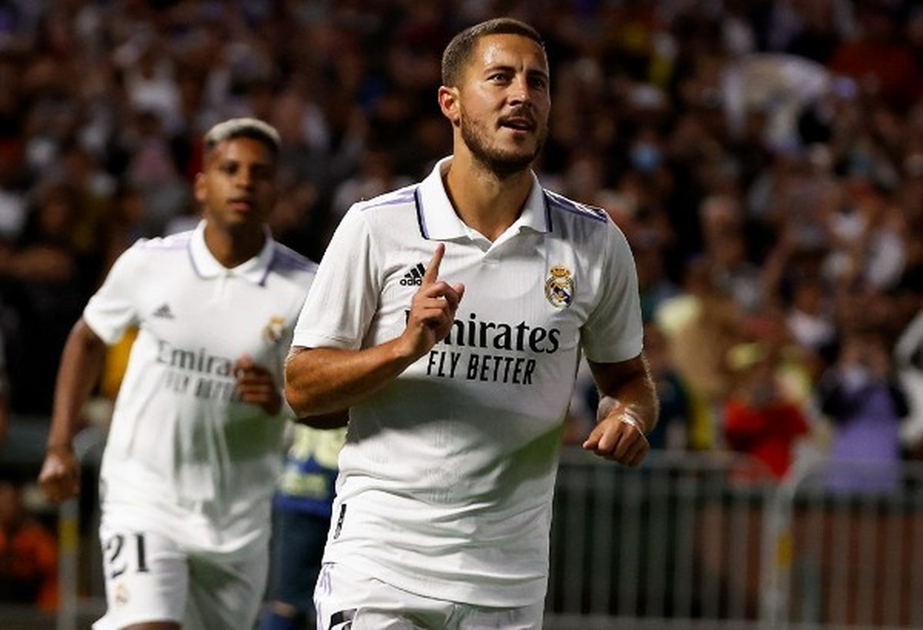 爱游戏登录-包含阿扎尔伤愈归队，皇马迎战巴萨备战争夺西甲桂冠的词条