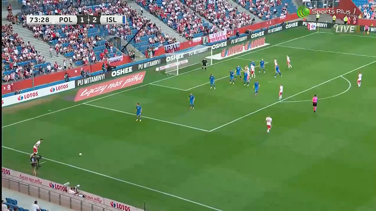 爱游戏网页版入口-波兰险胜冰岛，小组实力逐渐增强