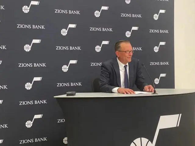 爱游戏登录入口-爵士队后防提升成功遏制对手进攻