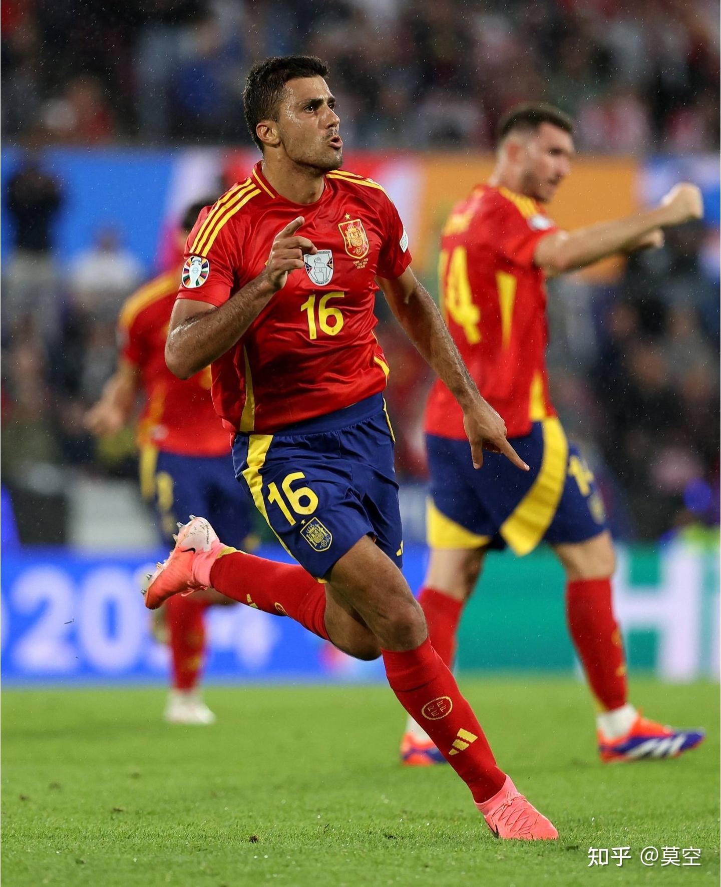 爱游戏入口-西班牙横扫对手，晋级欧洲杯八强赛