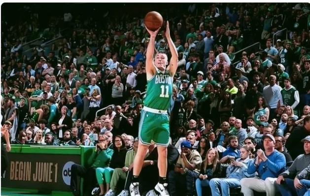 爱游戏官方登录入口-凯尔特人惨败魔术，连胜被终结