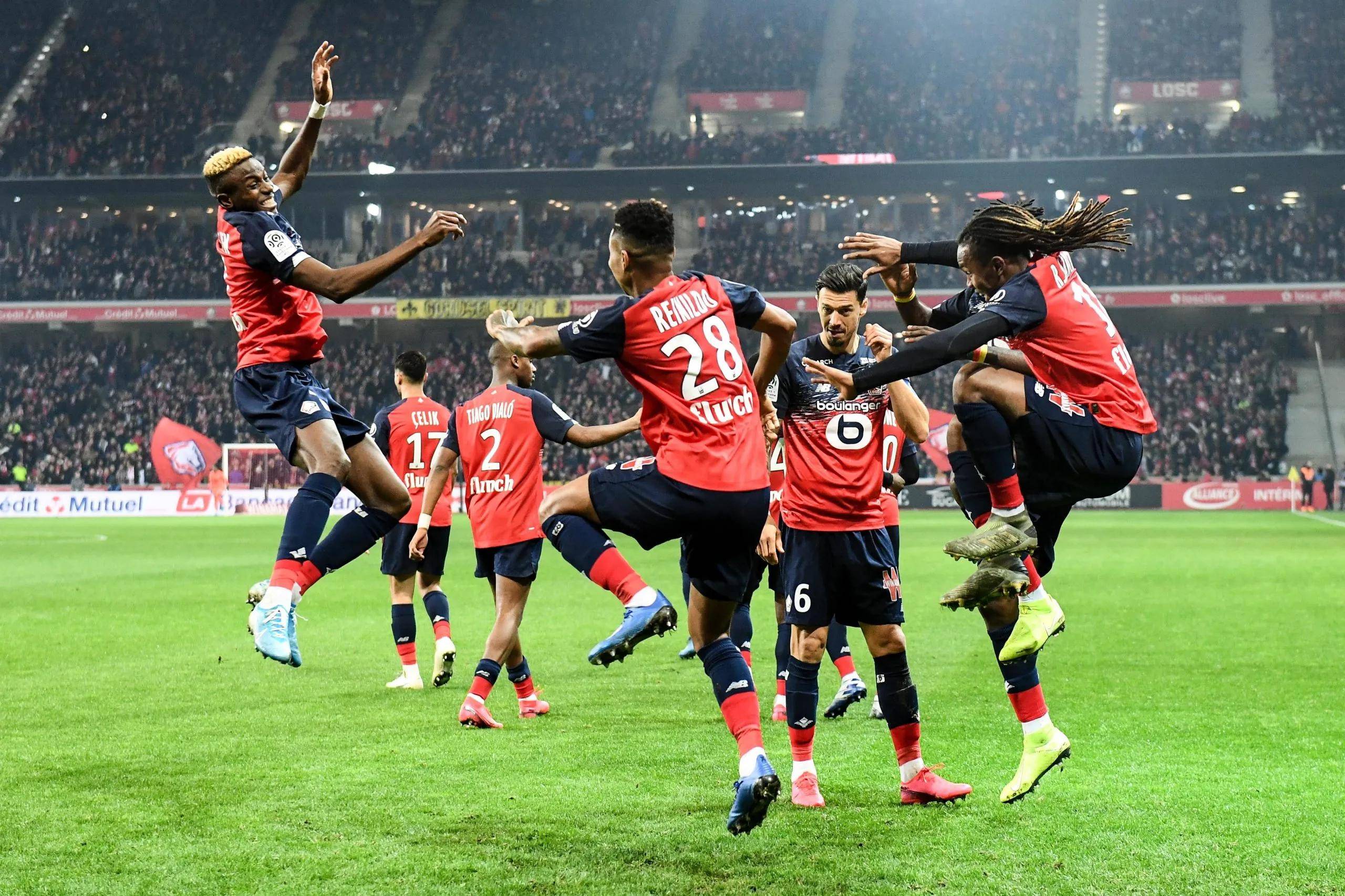 沙尔克锋员状态回勇,球队备战下轮比赛 沙尔克锋员状态回勇,球队备战下轮比赛