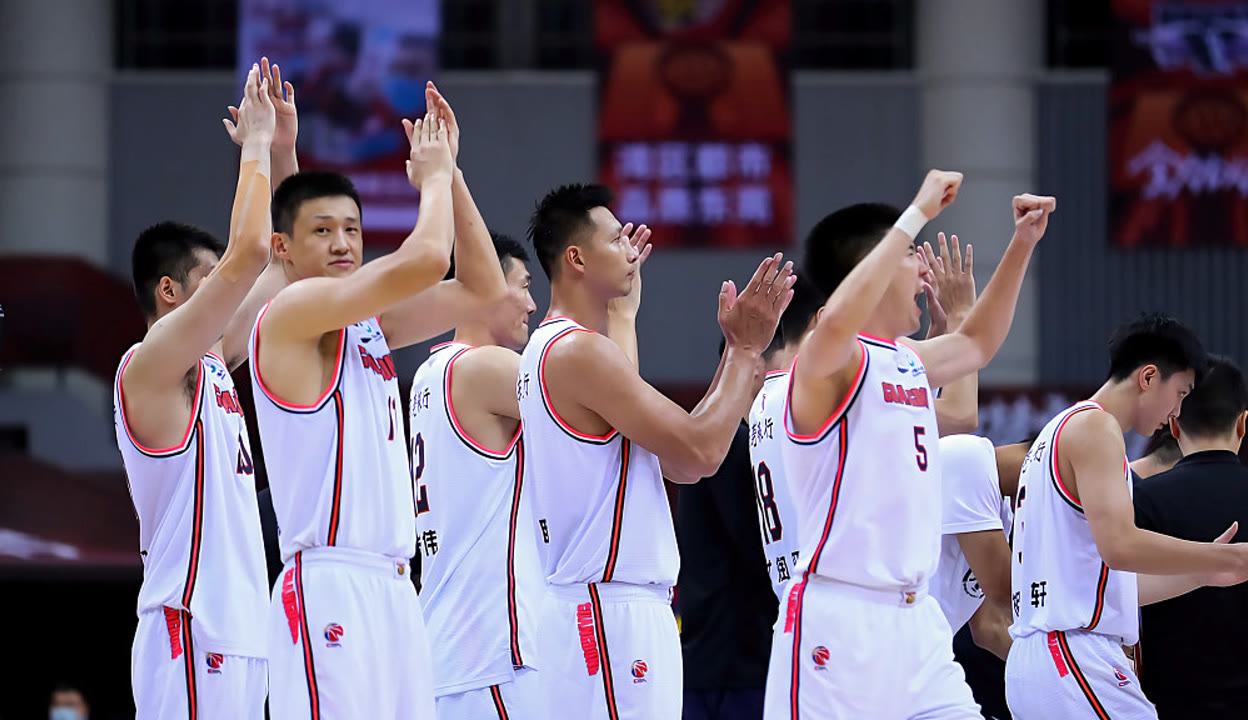 爱游戏官网-意大利篮球职业联赛决赛开打，胜负悬念凝聚的简单介绍