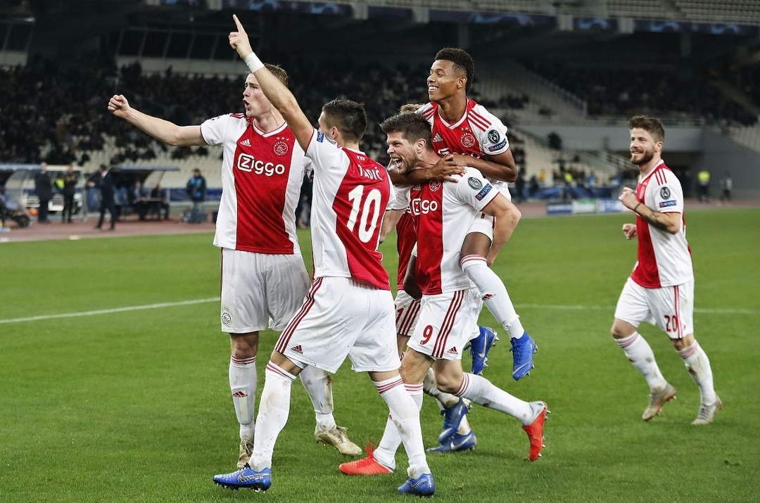 阿贾克斯突破重围，欧冠冠军无悬念