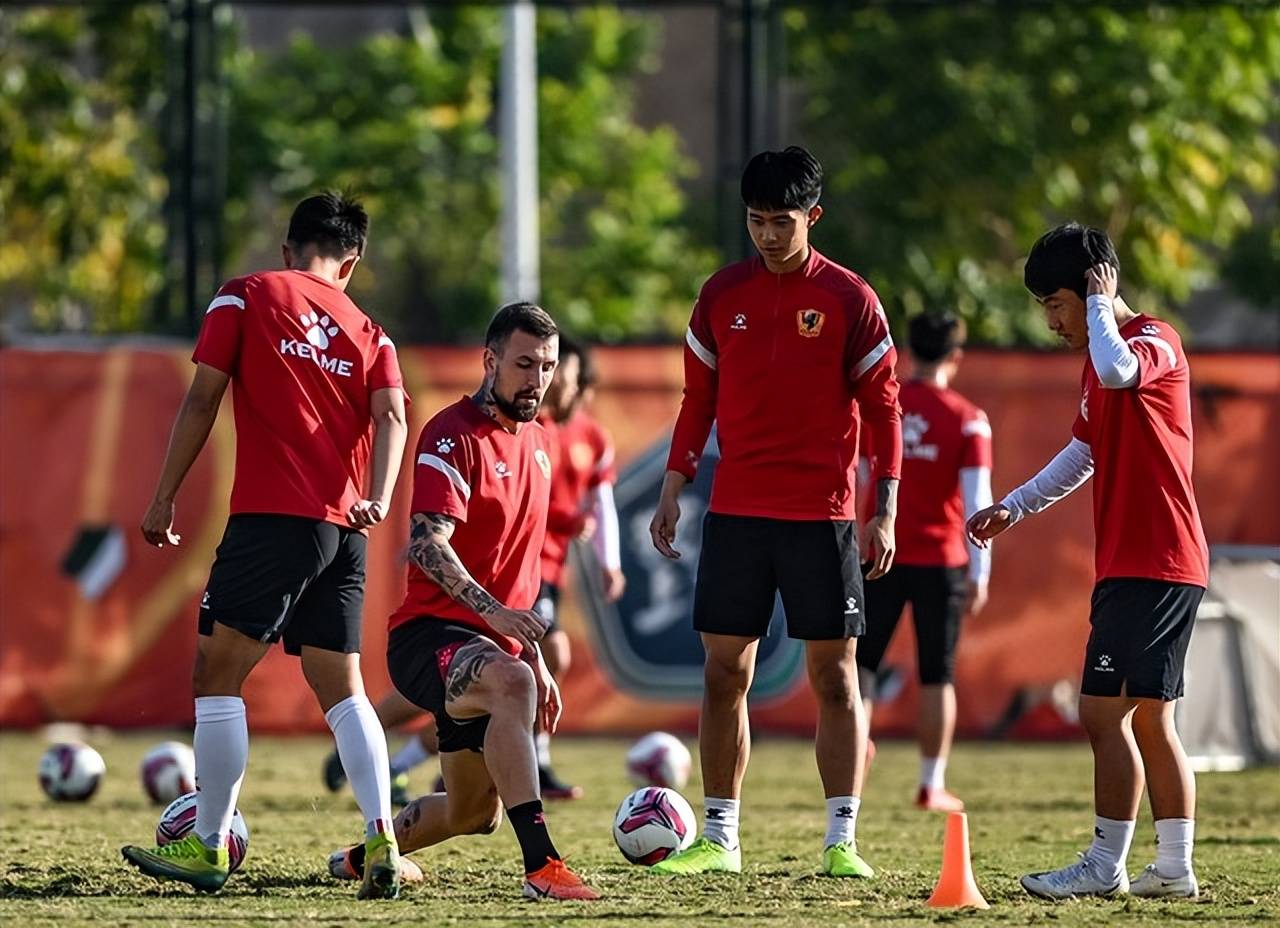 爱游戏官方入口-泰国足球队和国家队合作培训青少年