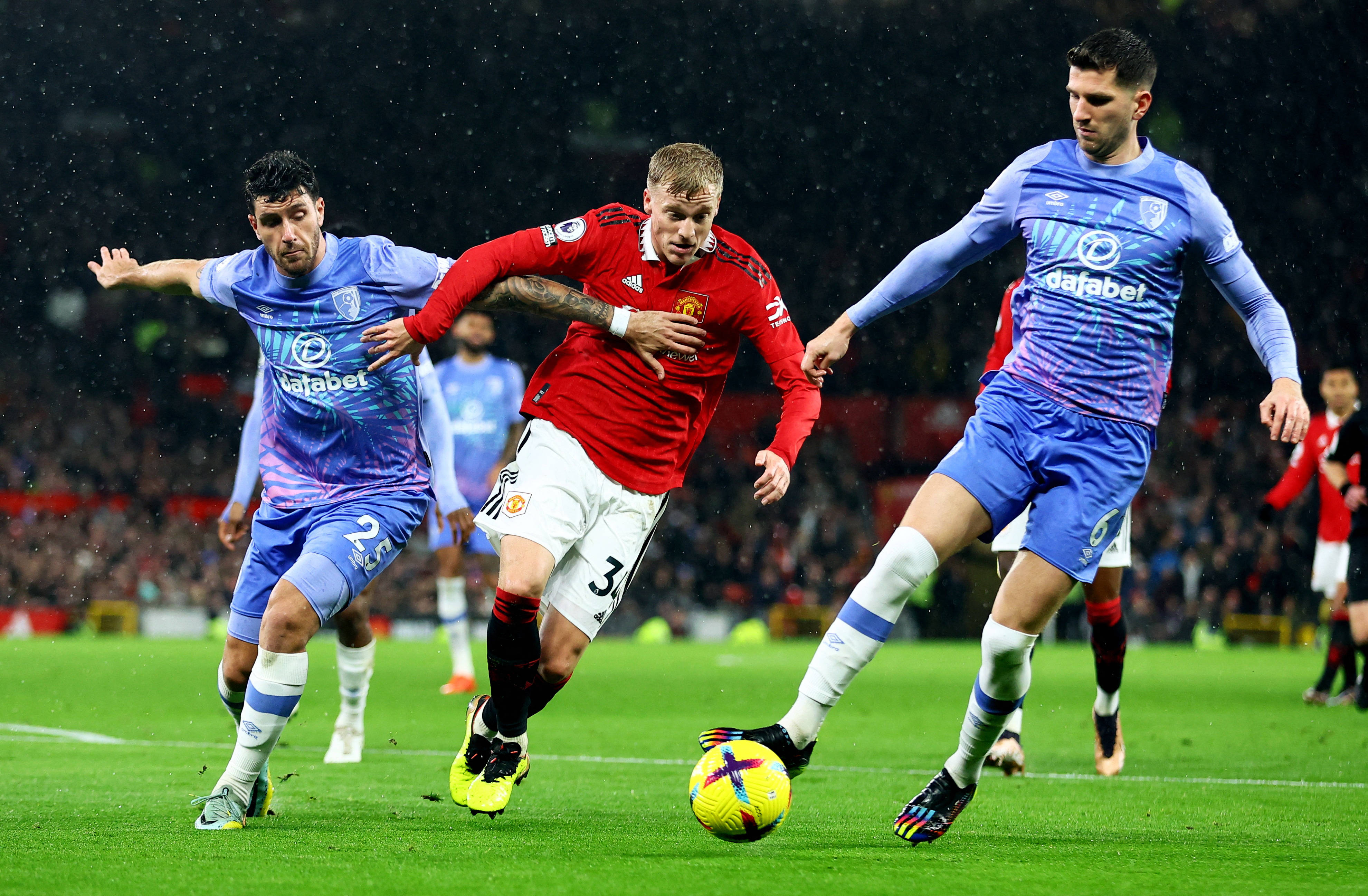 曼城客场惨败，积分榜领先地位动摇