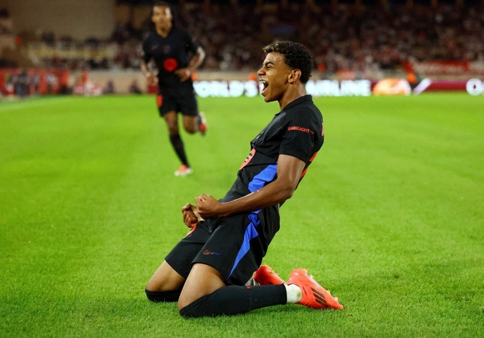 摩纳哥球员集体表现亮眼，逐渐脱离降级区