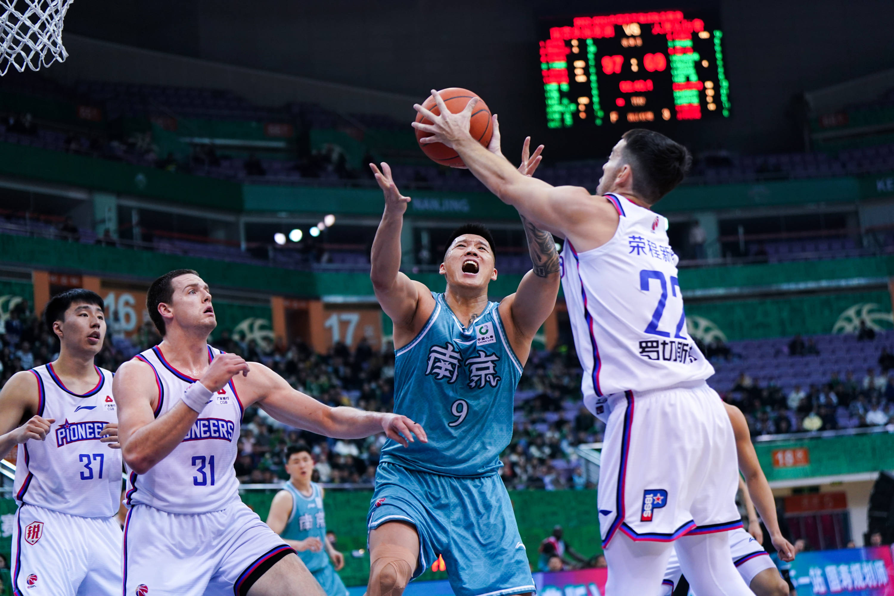 爱游戏官网网页版入口-关于江苏男篮力克四川男篮，取得赛季首次胜利的信息