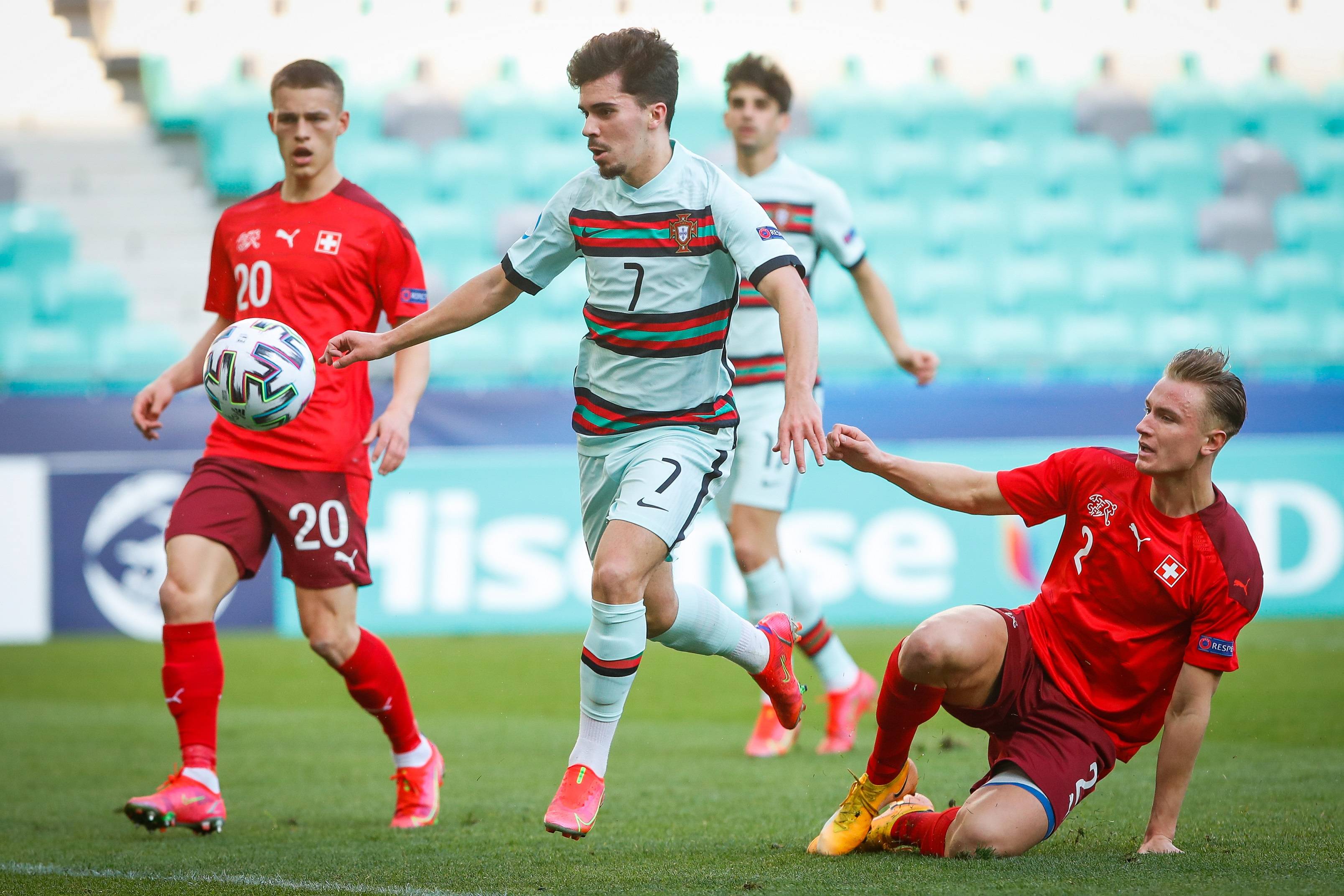 格鲁吉亚选手在国际比赛中豪取胜利