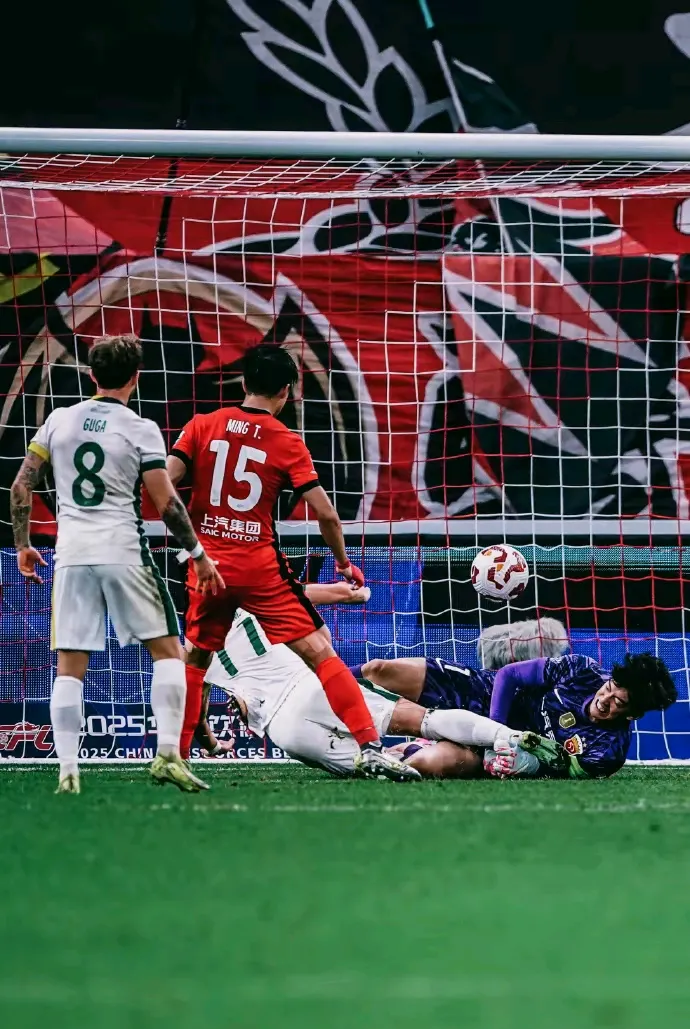 爱游戏网页版入口-关于至尊踢球俱乐部遭遇失败，遗憾失利的信息